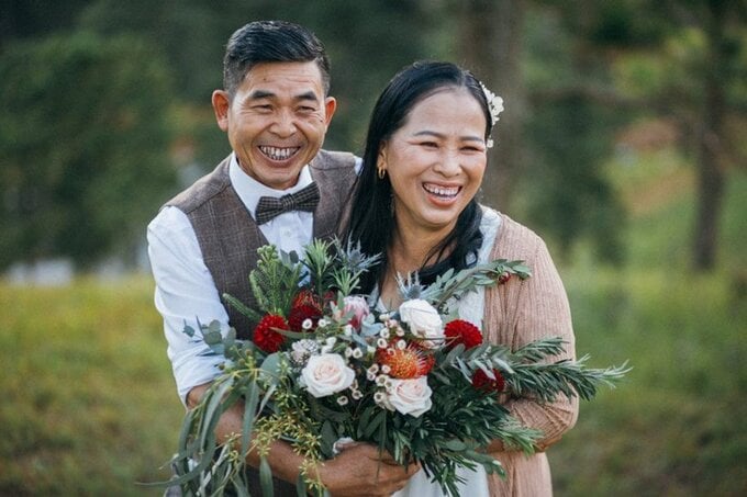 Hôn nhân tuổi trung niên mâu thuẫn hóa ngọt ngào nhờ biết cách làm 5 điều