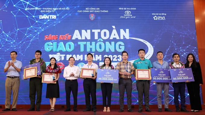  Trao giải Chương trình Sáng kiến an toàn giao thông Việt Nam 2023