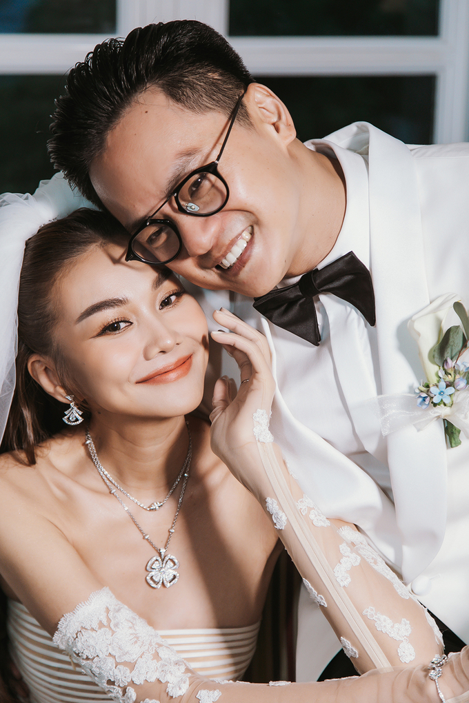 Vì sao Hà Anh Tuấn vắng mặt trong lễ cưới của Thanh Hằng và chồng nhạc trưởng?