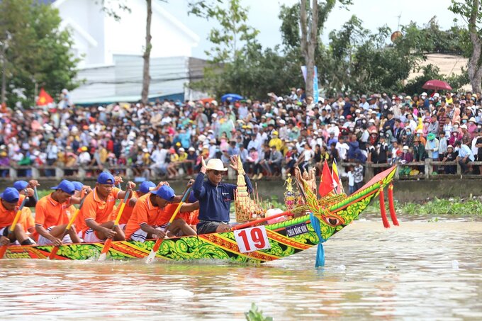 46 đội tranh tài giải Đua ghe Ngo truyền thống tỉnh Sóc Trăng năm 2023