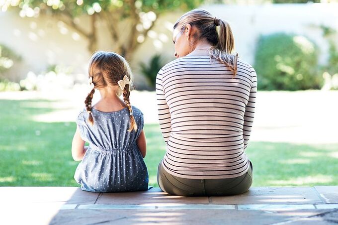 2_mum-and-her-daughter