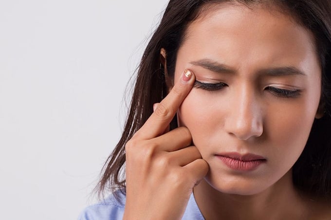 Co giật mí mắt liên tục là điềm báo hay dấu hiệu của bệnh lý?