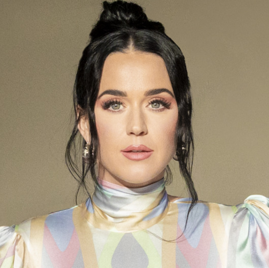 Nữ ca sĩ Katy Perry biểu diễn trong Lễ trao giải VinFuture 2023