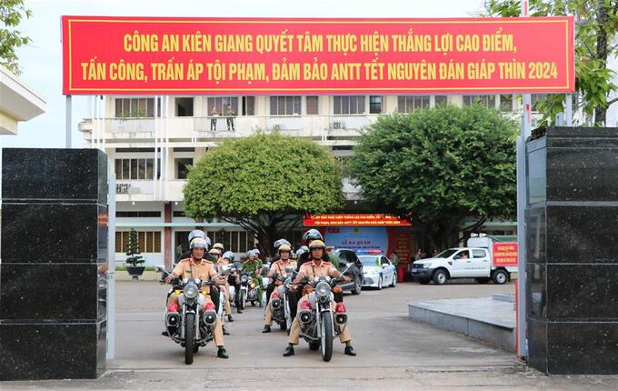 Kiên Giang: Công an giải tán 43 nhóm thanh thiếu niên, 19 tụ điểm cờ bạc sau 3 ngày cao điểm ra quân