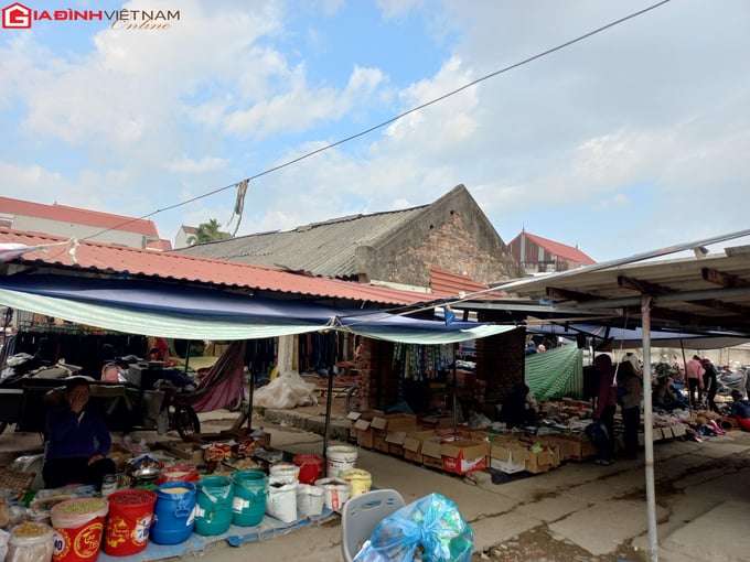 Nét độc đáo của phiên chợ quê hàng trăm năm tuổi