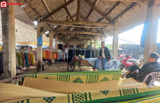 Nét độc đáo của phiên chợ quê hàng trăm năm tuổi
