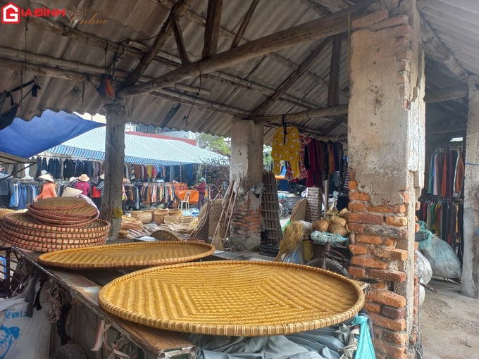 Nét độc đáo của phiên chợ quê hàng trăm năm tuổi