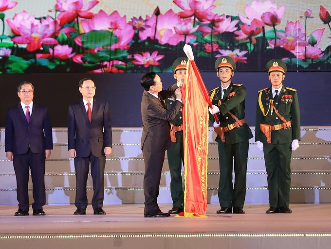 Ảnh: Lễ kỷ niệm 20 năm thành lập TP. Cần Thơ trực thuộc Trung ương