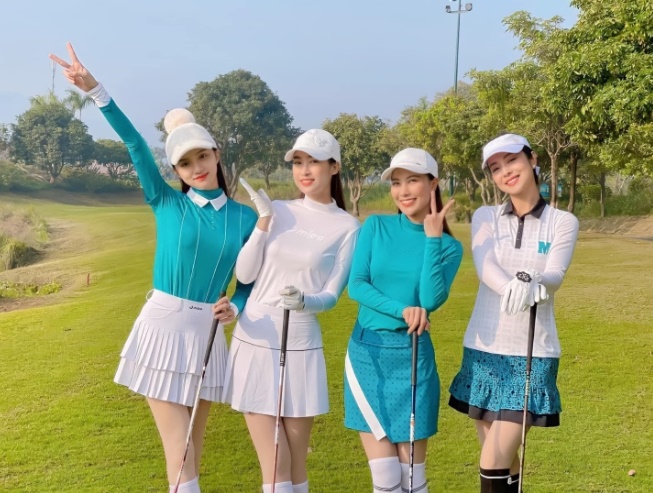 Sở hữu vòng eo con kiến nhờ... chơi golf