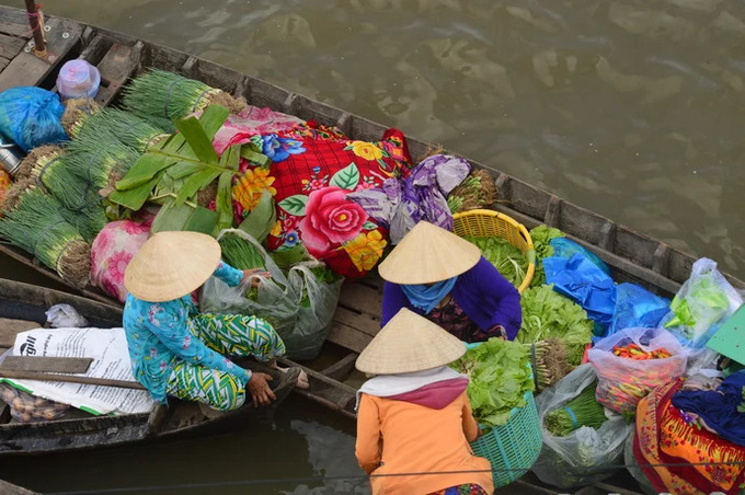 Vang bóng một thời chợ nổi Ngã Năm