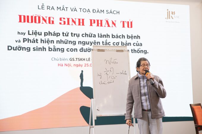 GS.TSKH Lê Đình Phái ra mắt sách “Dưỡng sinh phân tử”, chỉ ra nguyên tắc dưỡng sinh phi truyền thống