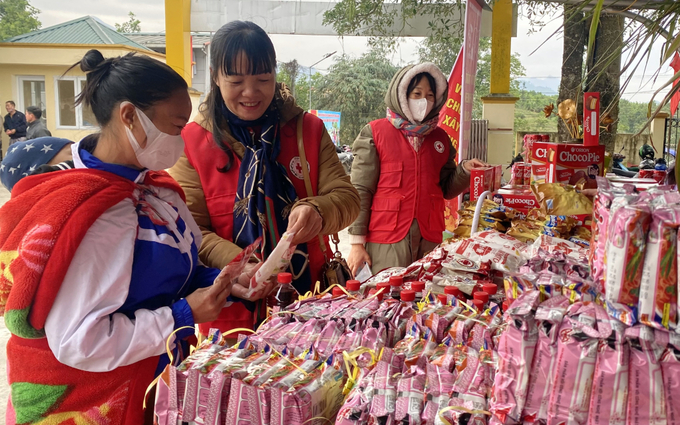 200 gia đình nghèo ở Quảng Ninh được đón Tết sớm