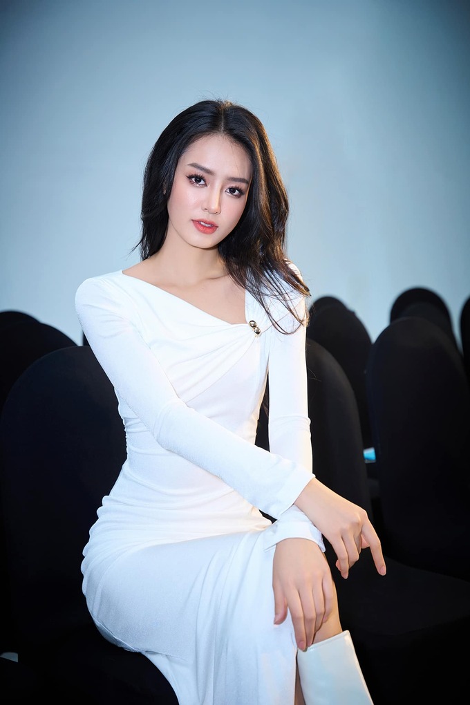 Á hậu Bùi Khánh Linh làm giám khảo casting show “Nguyện ước chốn thiêng”