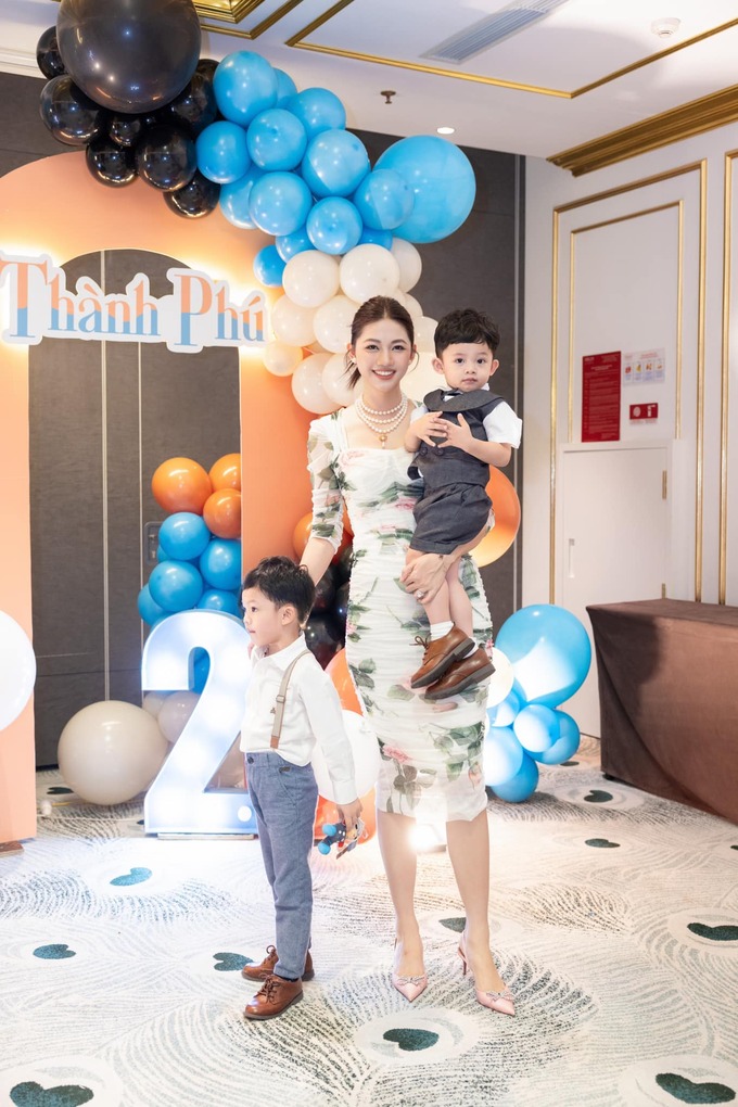 Cuộc sống “sướng như tiên” của những mỹ nhân Việt lấy chồng sớm