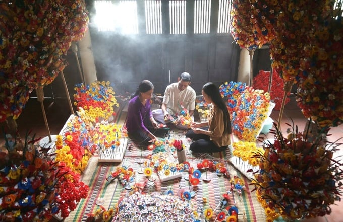 Làng hoa giấy hơn 300 năm tuổi ở Thừa Thiên Huế