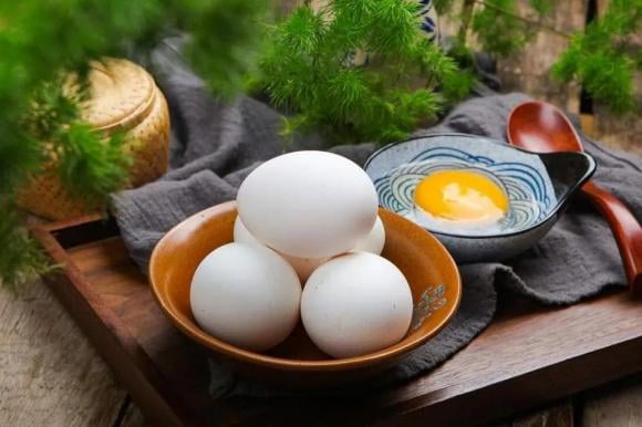  Vì sao trứng ngỗng khó ăn?