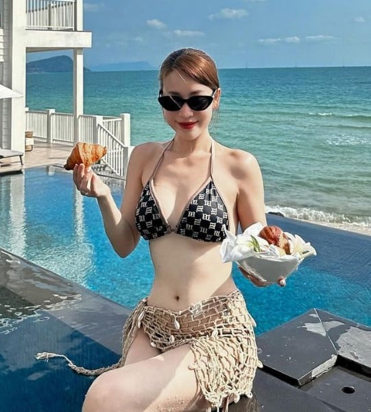 Chớm hè, mỹ nhân Việt gợi cảm với đủ mẫu bikini siêu nhỏ, giá bình dân đến trăm triệu đồng
