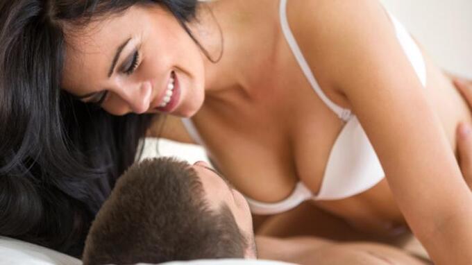 Phụ nữ bỗng nhiên có ham muốn tình dục lớn hơn bình thường cần đặc biệt chú ý