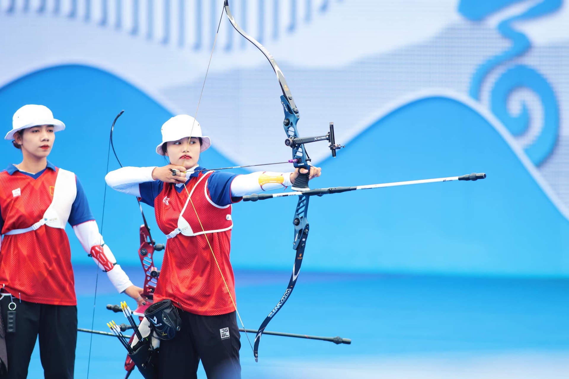 Vẻ đẹp ngọt ngào của nữ cung thủ “lĩnh ấn tiên phong” cho đoàn Việt Nam tại Olympic Paris