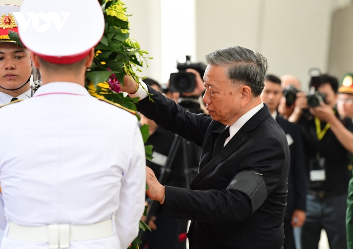 Lãnh đạo Đảng, Nhà nước viếng Tổng Bí thư Nguyễn Phú Trọng