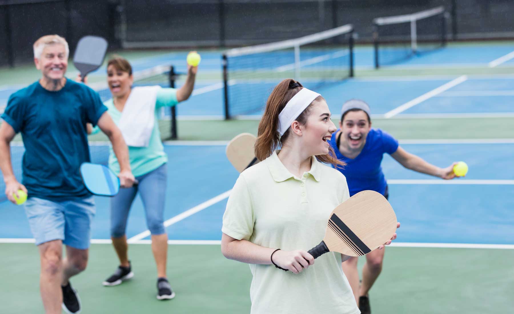 Chơi Pickleball