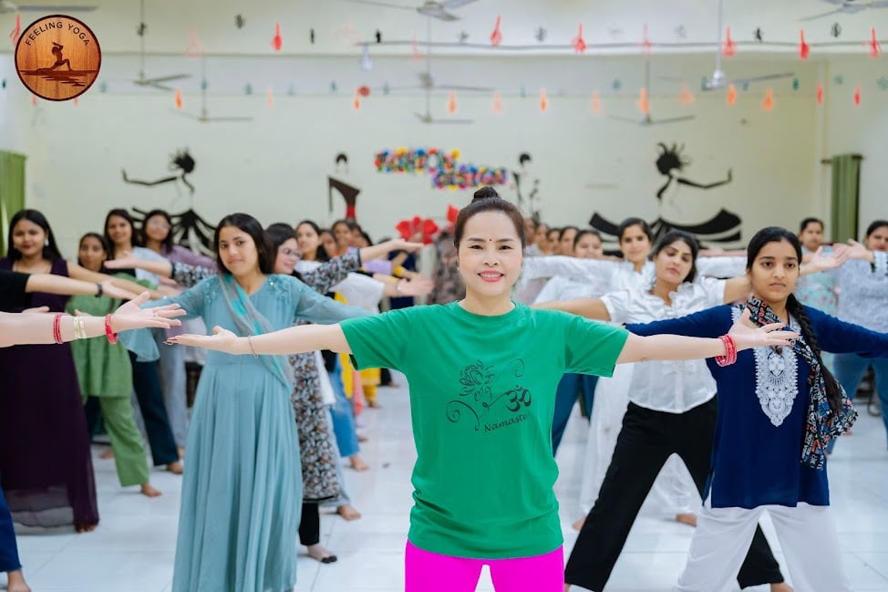 Phạm Thị Cúc làm giảng viên Yoga tại các trường đại học Ấn Độ