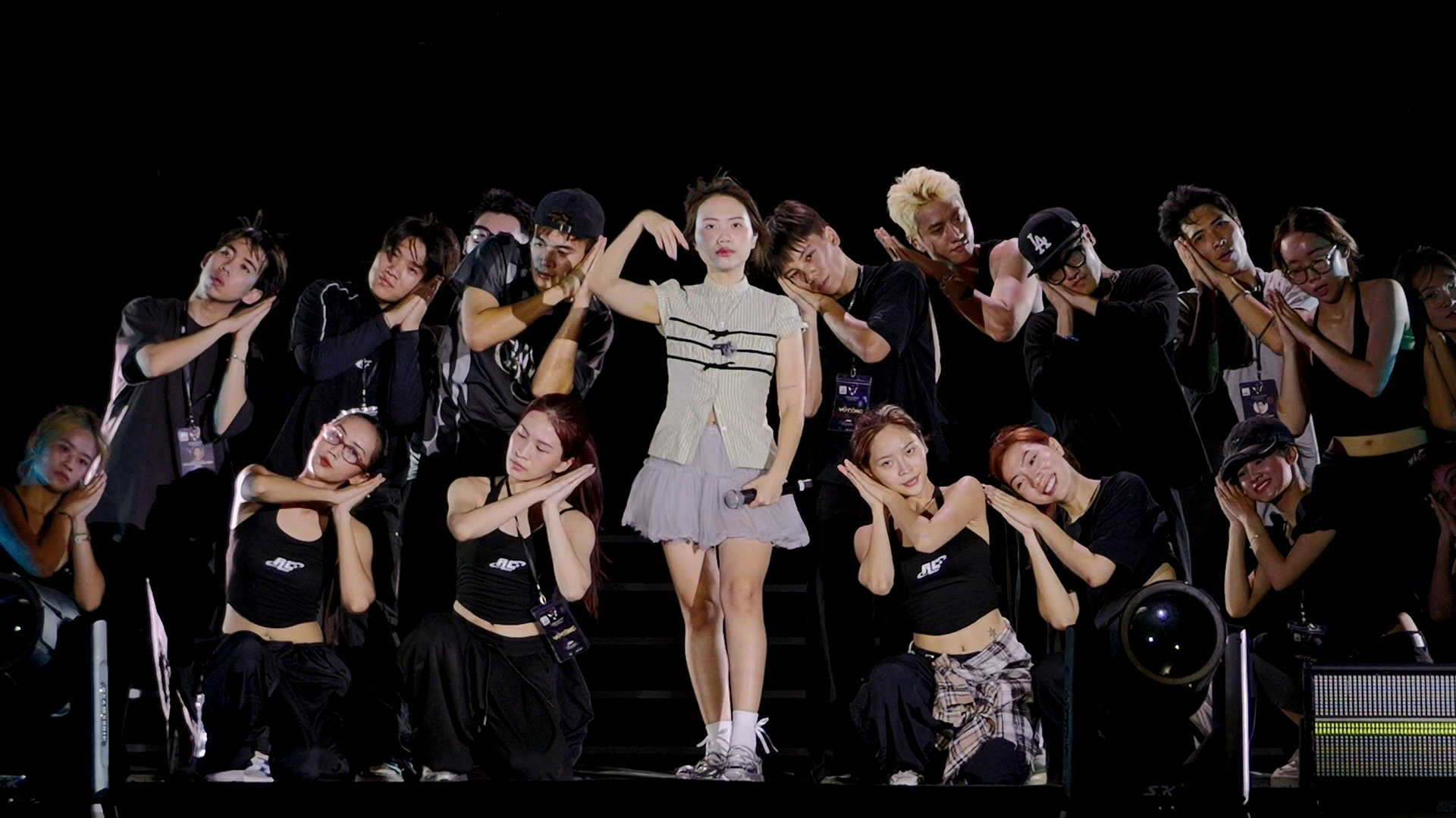 V Concert - Rạng rỡ Việt Nam: Dàn nghệ sĩ sẵn sàng 'bùng cháy' trước giờ G - Ảnh 10.