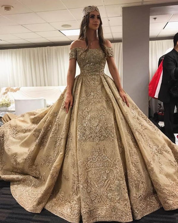Váy cưới của Hany El Behairy 3475 tỷ đồng