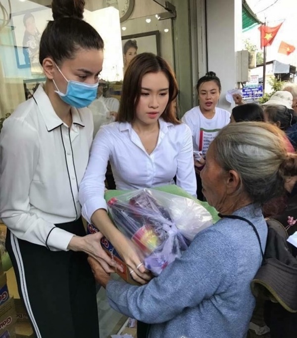 ho-ngoc-ha-tu-thien-ngois