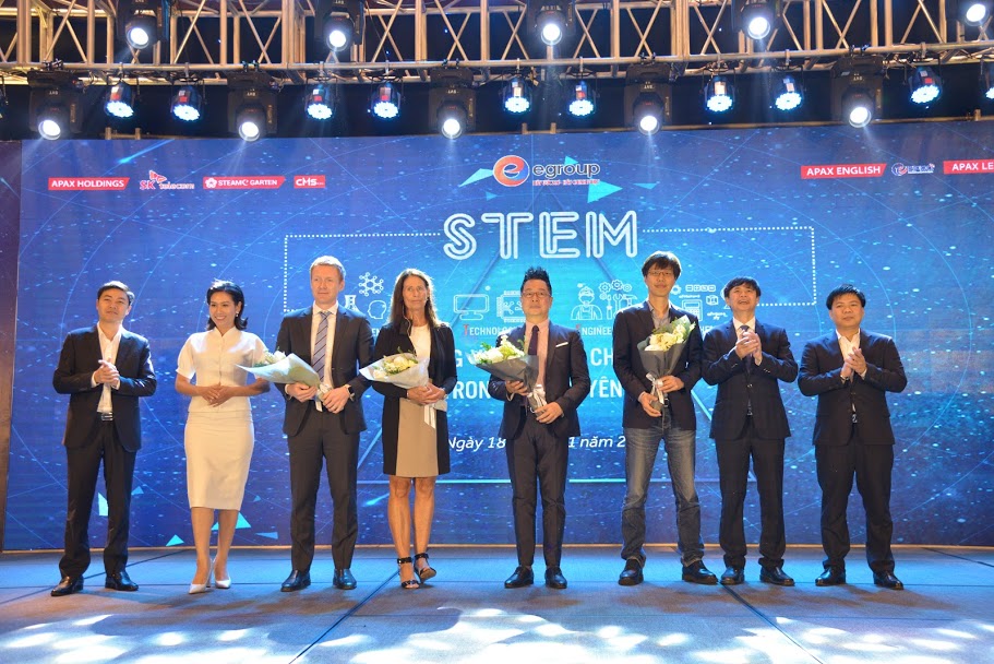 GiadinhVietNam_hoi thao stem quoc te mo canh cua moi_Anh 1