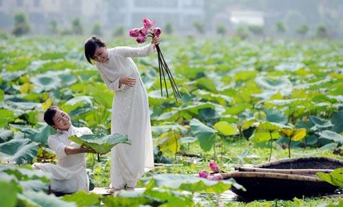 ... hay trong tà áo dài thướt tha