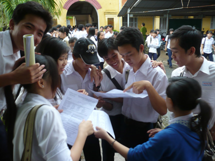 tot-nghiep-2014-phuc-khao-bai-thi-nhu-the-nao-giadinhonline.vn 1