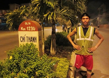 chay-bo-tu-ha-noi-vao-sai-gon-trong-35-ngay-giadinhonline.vn 3