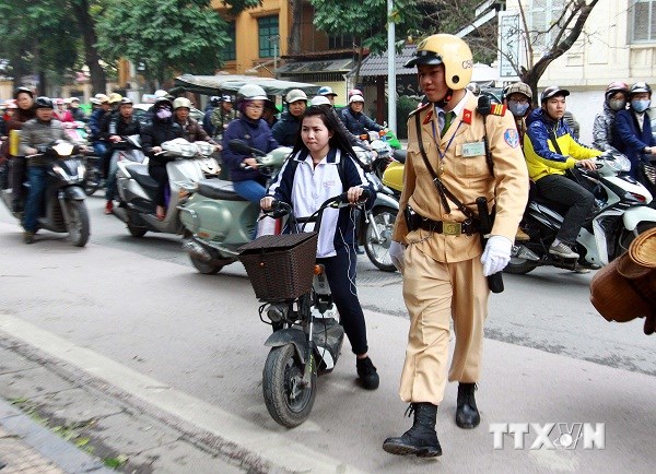 giao-thong-viet-nam-trong-cach-nhin-cua-mot-nguoi-my-giadinhonline.vn 1