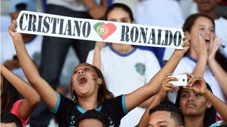can-canh-qua-dau-moi-cua-cristiano-ronaldo-giadinhonline.vn 1