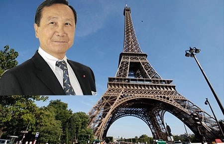 chan-dung-trieu-phu-goc-viet-va-thuong-vu-mua-thap-eiffel-giadinhonline.vn 1