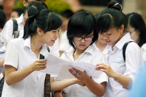 nen-hoc-tac-gia-tac-pham-nao-khi-thi-van-dai-hoc-2014-giadinhonline.vn 1
