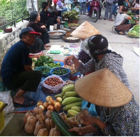 xang-dau-viet-nam-cao-hon-4000-donglit-so-voi-my-giadinhonline.vn 3