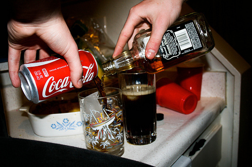 coca-cola-10-thanh-phan-gay-tranh-cai-2-giadinhonline.vn 4