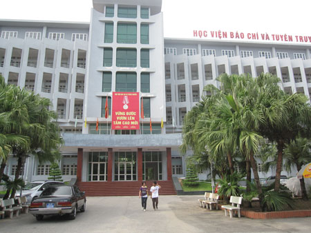 diẻm-thi-dai-học-truong-học-viẹn-bao-chí-amp-tuyen-truyen-nam-2014-giadinhonline.vn 1