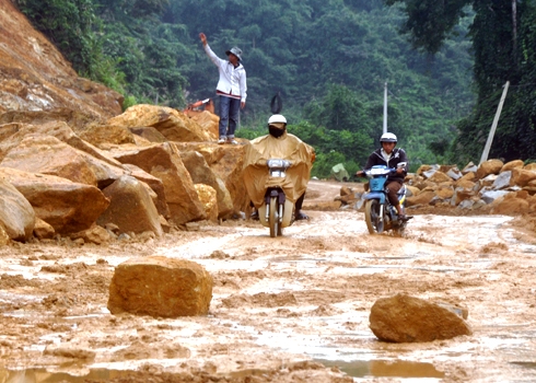 tin-thoi-tiet-hom-nay-207-bac-bo-mua-giong-nam-bo-nang-nhe--giadinhonline.vn 1