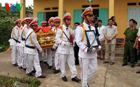 dau-sung-vay-bat-toi-pham-ma-tuy-mot-chien-si-thiet-mang-giadinhonline.vn 3