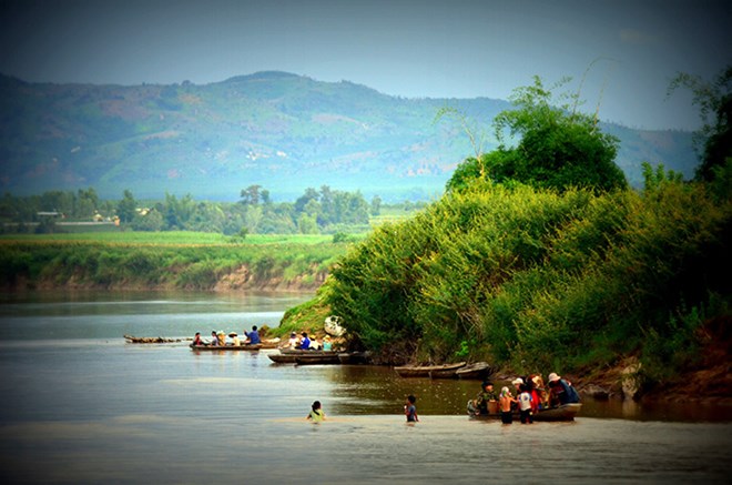 cuoc-song-tuyet-dep-tren-dong-song-dak-bla-giadinhonline.vn 1