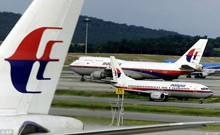 mh17-va-mh370-lien-tiep-gap-nan-malaysia-airlines-co-the-doi-ten-hang-giadinhonline.vn 1