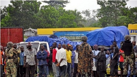 tin-tuc-nong-the-gioi-ngay-98-who-ban-bo-tinh-trang-khan-cap-quoc-te-vi-dich-ebola-giadinhonline.vn 3