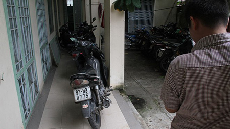 tin-nong-chieu-88-o-viet-nam-canh-sat-bi-xe-vuot-den-do-keo-le-gan-20m--giadinhonline.vn 1