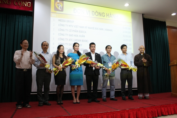 bao-gia-dinh-viet-nam-bao-tro-du-an-ket-noi-cong-dong-ve-voi-me-giadinhonline.vn 1