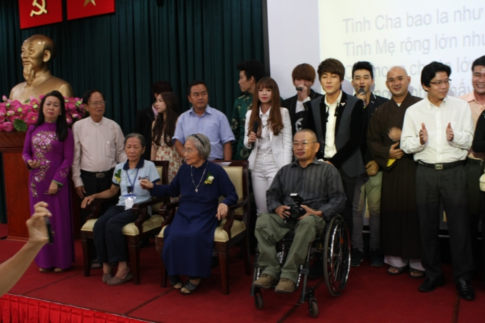 bao-gia-dinh-viet-nam-bao-tro-du-an-ket-noi-cong-dong-ve-voi-me-giadinhonline.vn 3