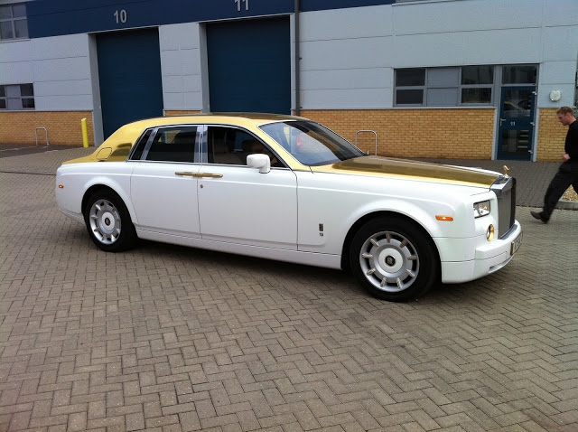 rolls-royce-phantom-boc-120kg-vang-khoi-va-da-quy-tri-gia-170-ty-dong-giadinhonline.vn 6