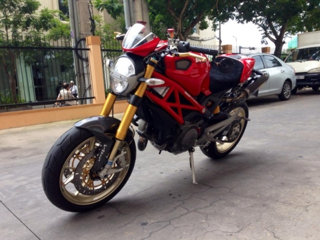 ducati-monster-quotquai-thuquot-dep-me-hon-xuat-hien-tai-viet-nam-giadinhonline.vn 3